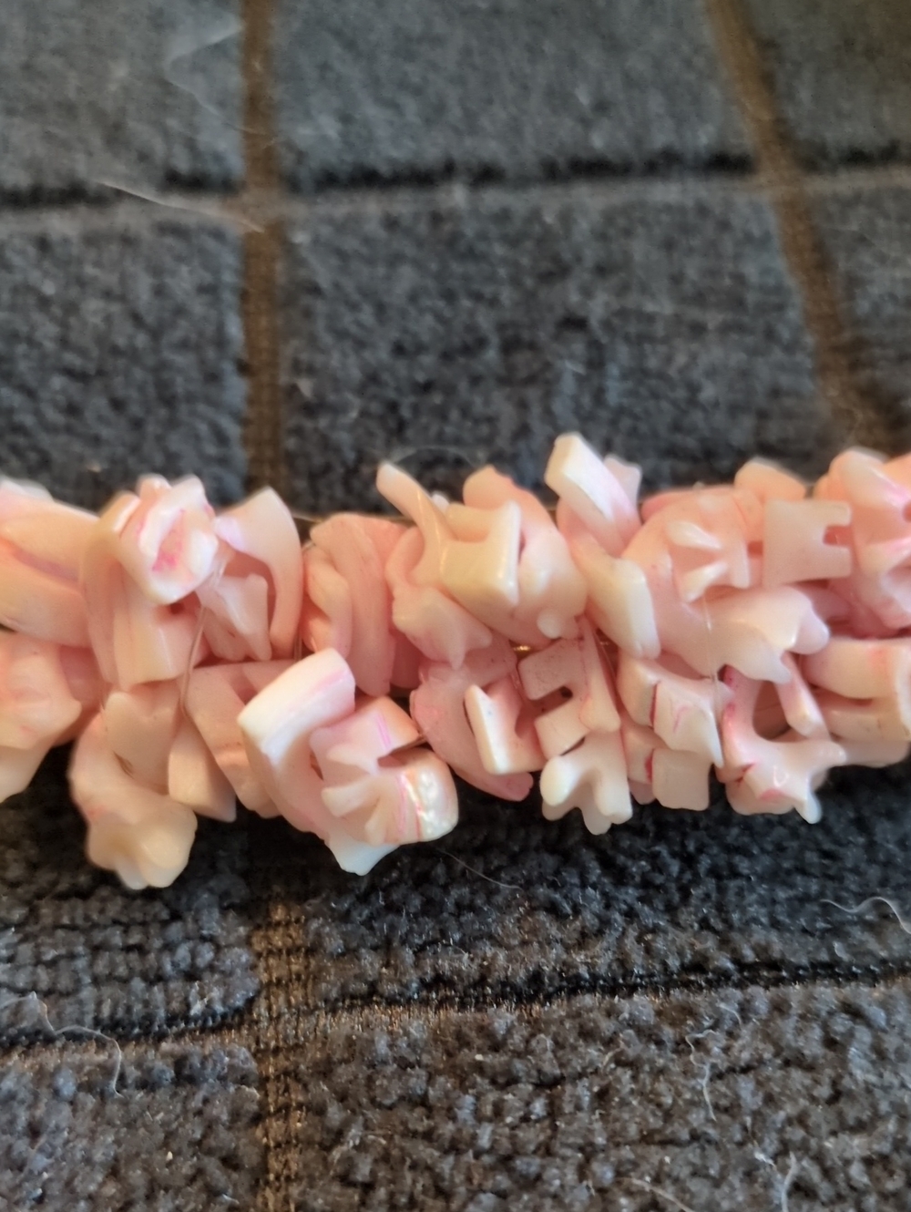 Pink Shell Chip Barrette - Picture 2 of 4